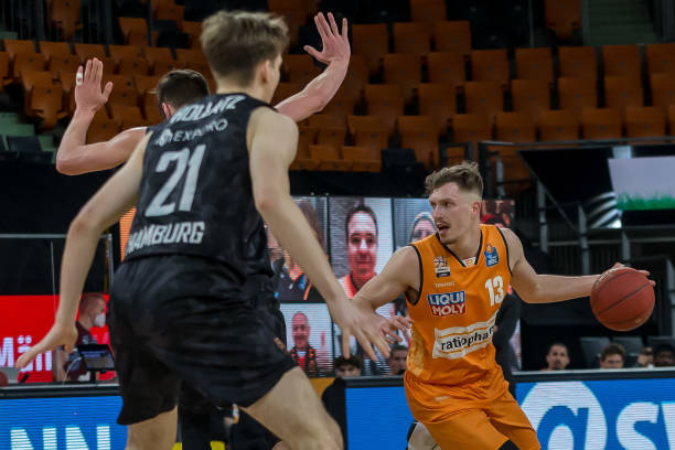 置上的人员 置上的人员